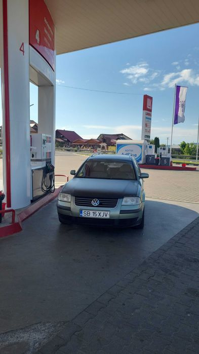 VOLKSWAGEN Passat 2003