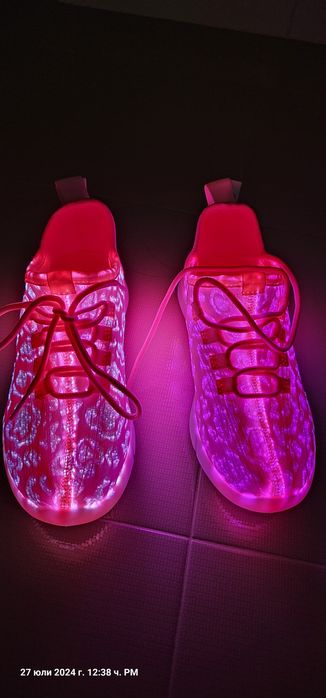 Детски светещи LED розови маратонки 34 номер