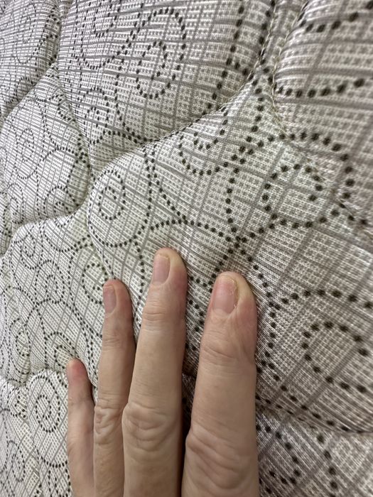 Матрас почти новыйх,200/180