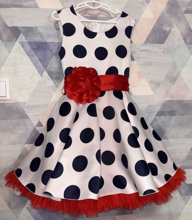 Платье нарядное