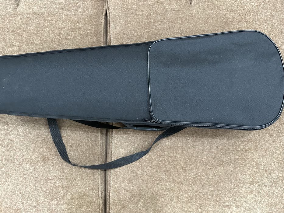 Цигулка комплект 4/4 с калъф, лък и аксесоари – отлично състояние