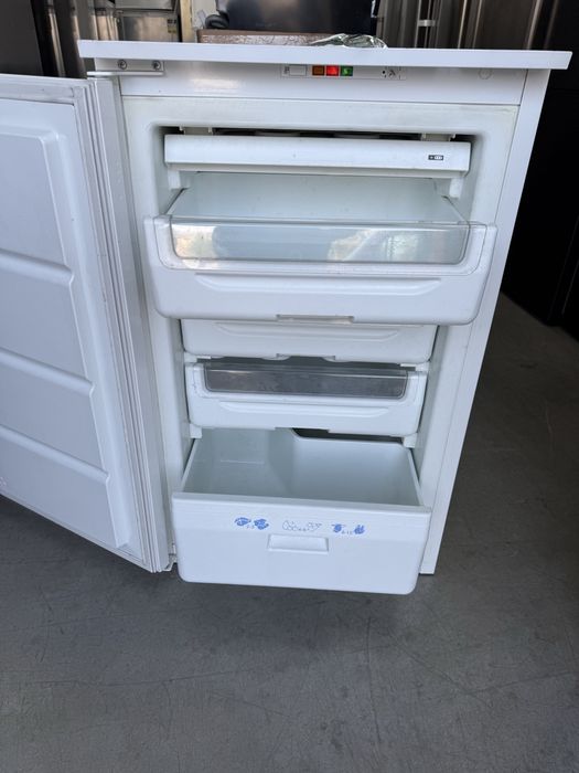 Фризер  за вграждане Whirlpool