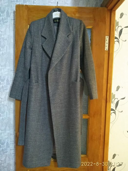 Продам пальто и плащ