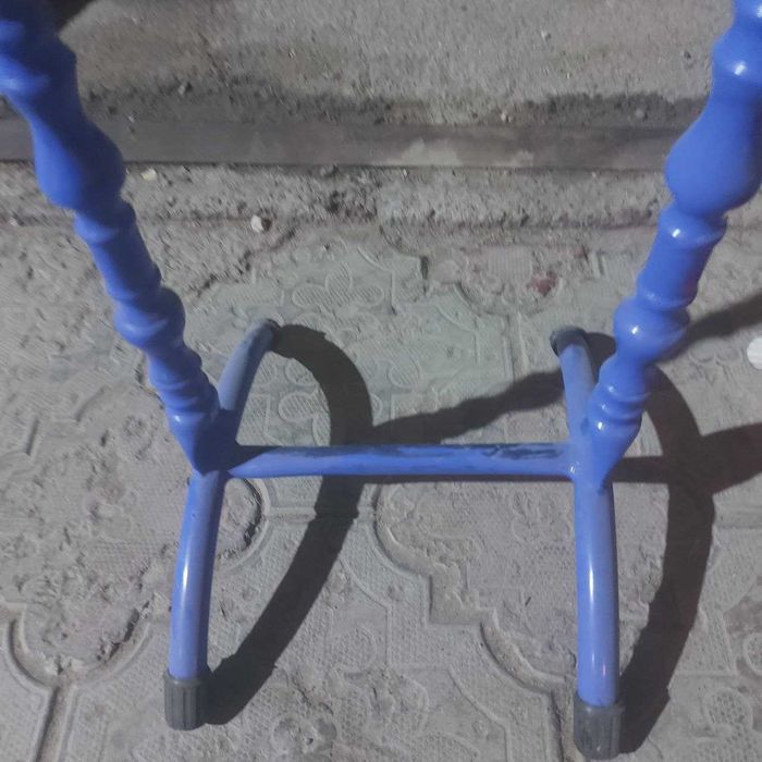 Продам 2 детские напольные вешалки