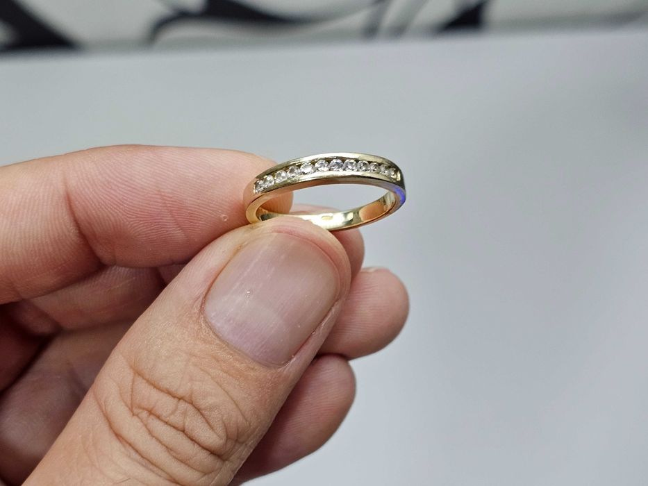 ПРОДАМ Кольцо. Золото 585 Пробы / 3.58 Грамма / Размер 18