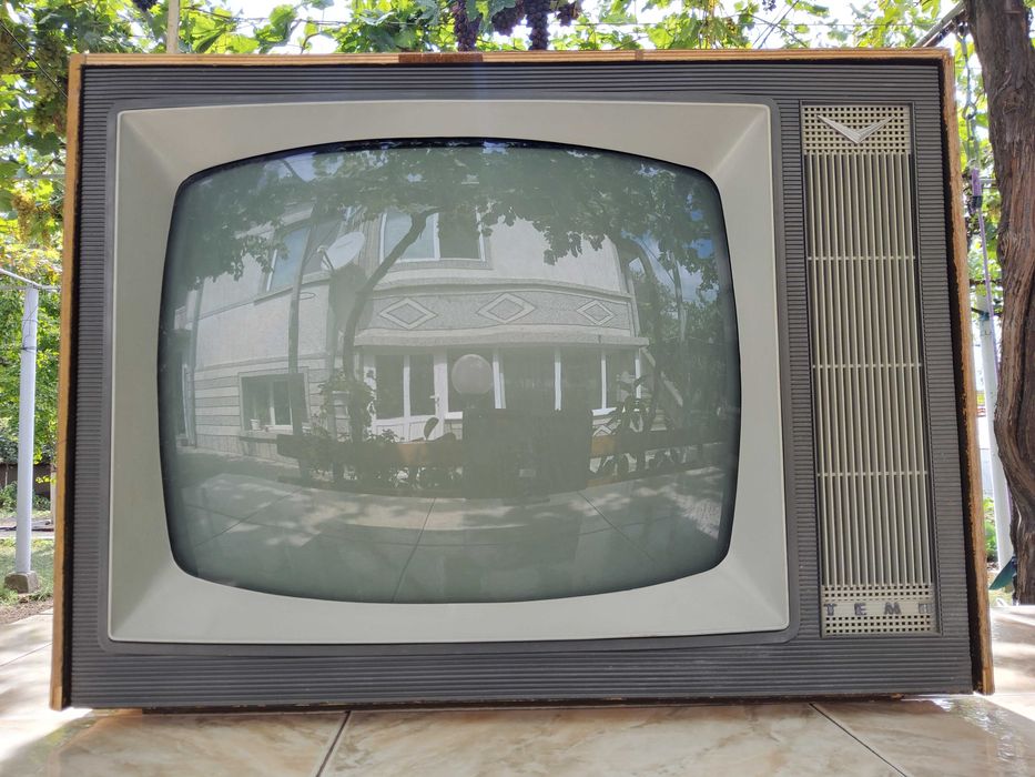 2 телевизора марки Temp и Daewoo 20"