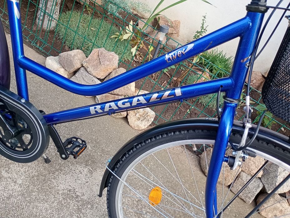 Vând bicicletă damă RAGAZZI,cu 7 vit Sachs,frână picior !