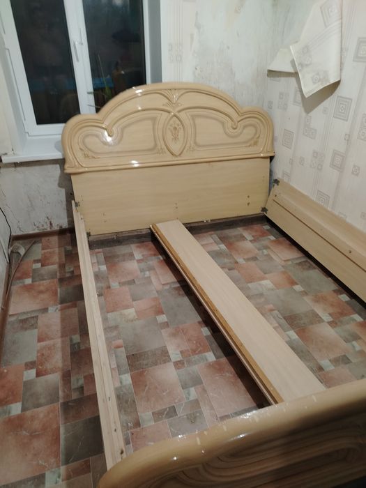 Спальный гарнитур