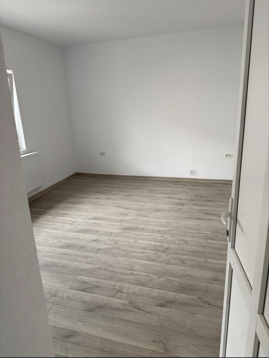 Vând apartament 4 camere in Deva, complet renovat