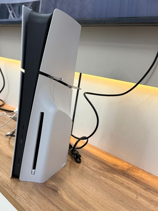 Продаётся PS 5 новый