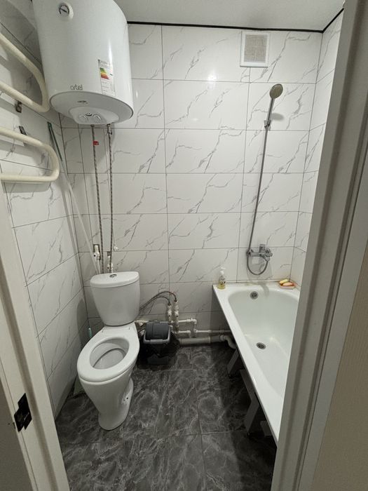 Сдам -1-2 комн кв суточно .