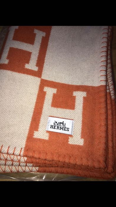 Hermes оранжево одеяло и възглавница