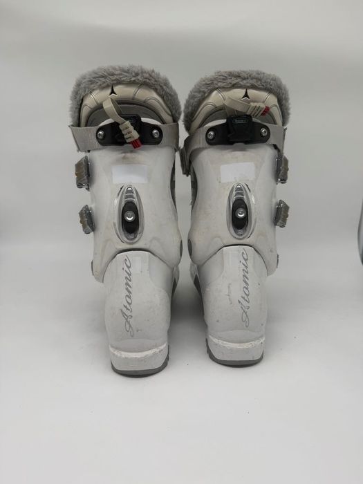 Clapari ski schi Atomic B 75 W marime EUR:40,5 Mondo:26 Flex:75 Last:104