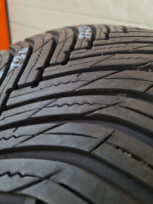 Всесезонни гуми MAXXIS Premitra Allseason AP3 235 40 R19 дот 1724