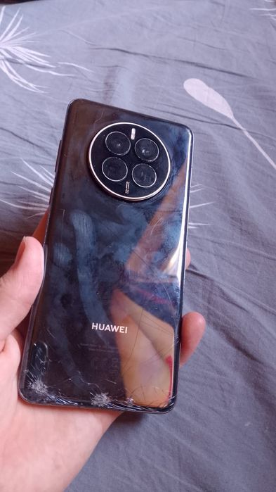 Huwaei mate 50 черный