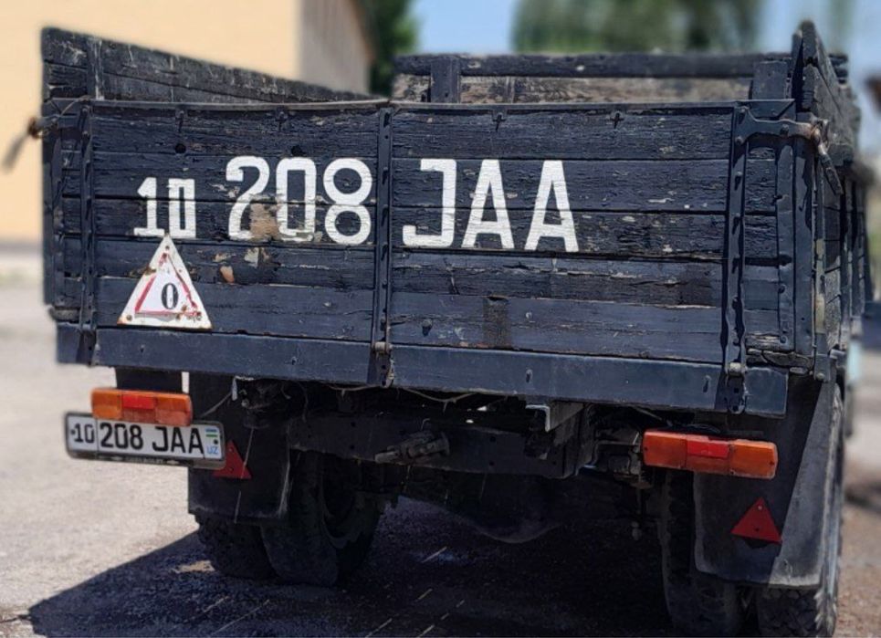 Газ 52 на ходу   .