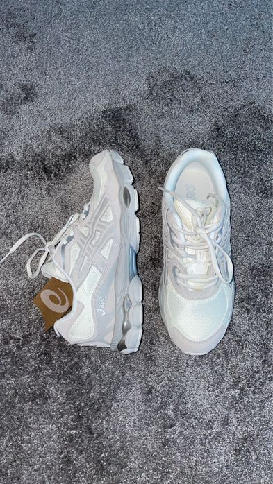 Asics Gel Nyc noi marime 41,5, 42