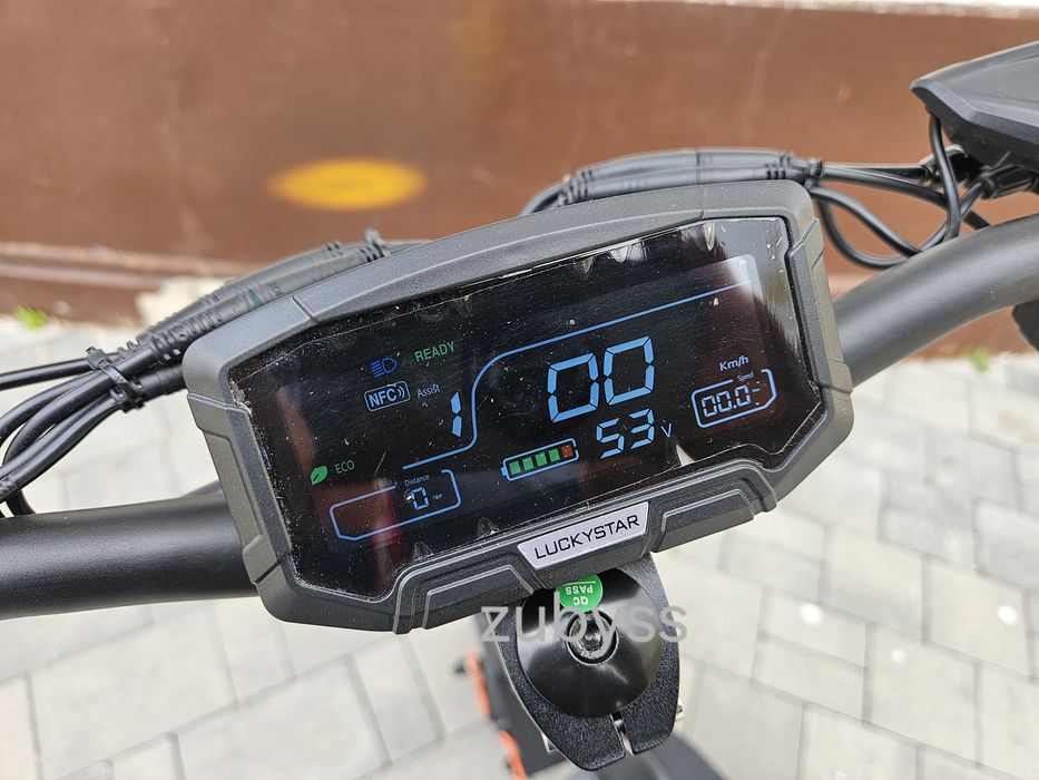 Trotineta 2 motoare 2x650w 48v baterie 13Ah  viteza 55km/h