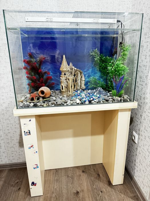 Продам аквариум в комплекте