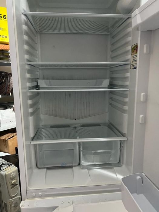 Продается холодильник  INDESIT