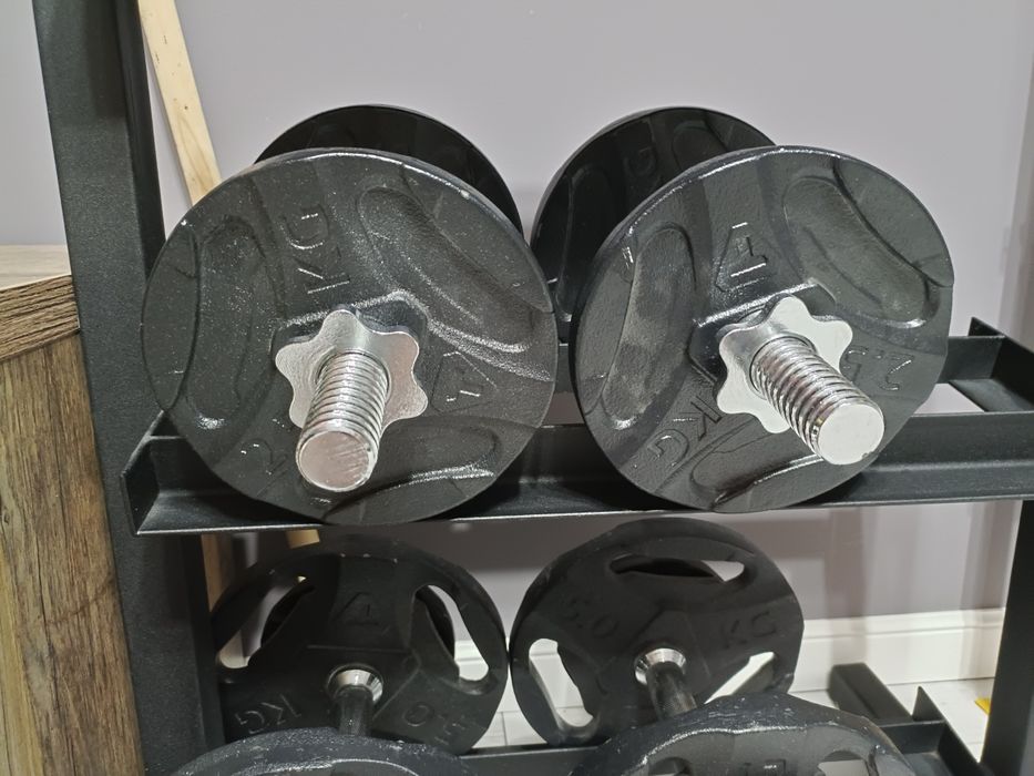 Стойка с разборными гантелями