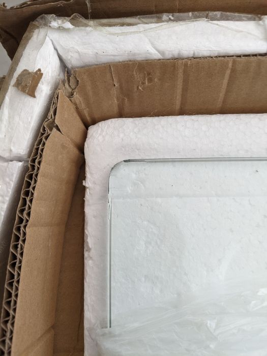 Masa cu blat de sticla