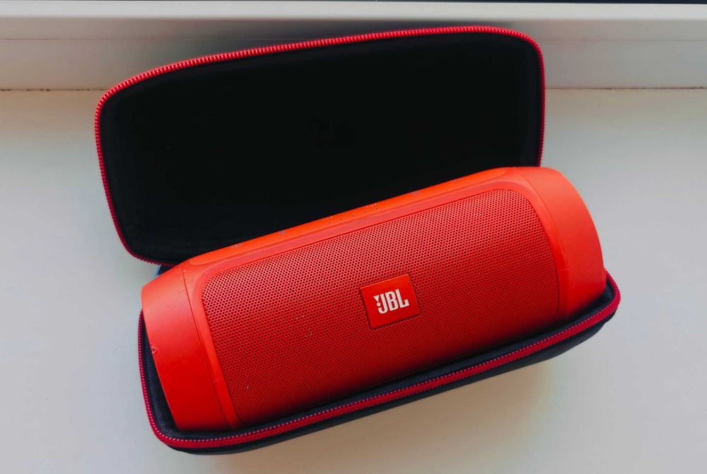 Портативная колонка JBl Charge 2+