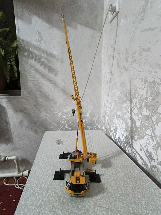 Xcmg avtokran maket sotiladi