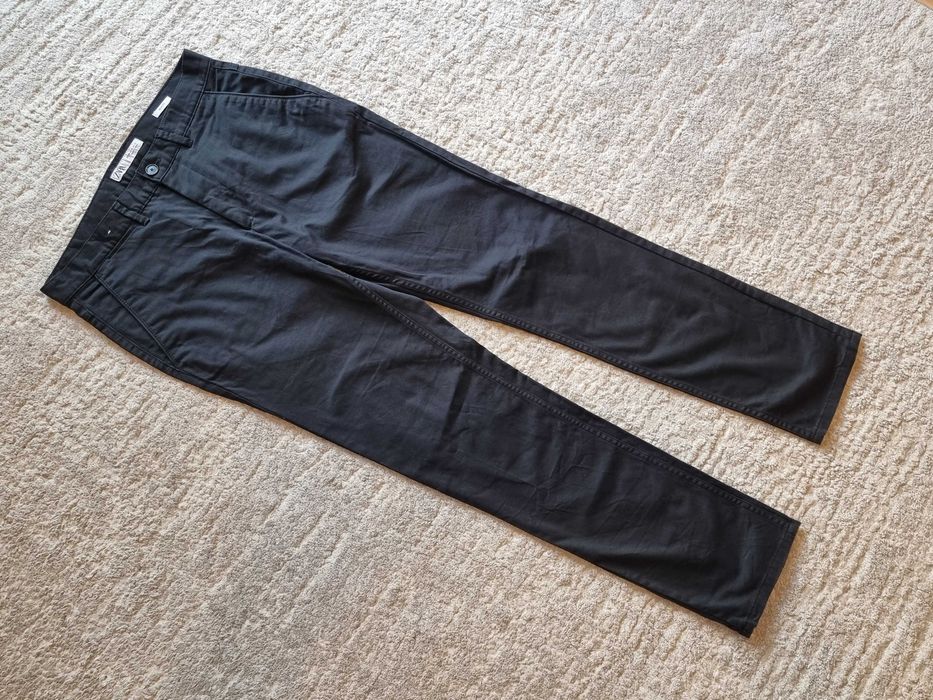 Pantaloni lungi Zara barbati, marimea 40, noi