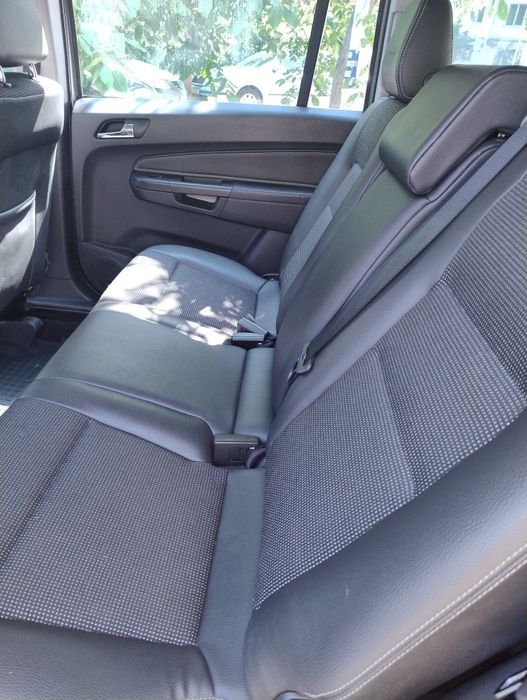 Vând Opel Zafira 1.8 benzina