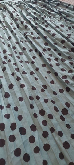 Плисирана пола,средна дължина