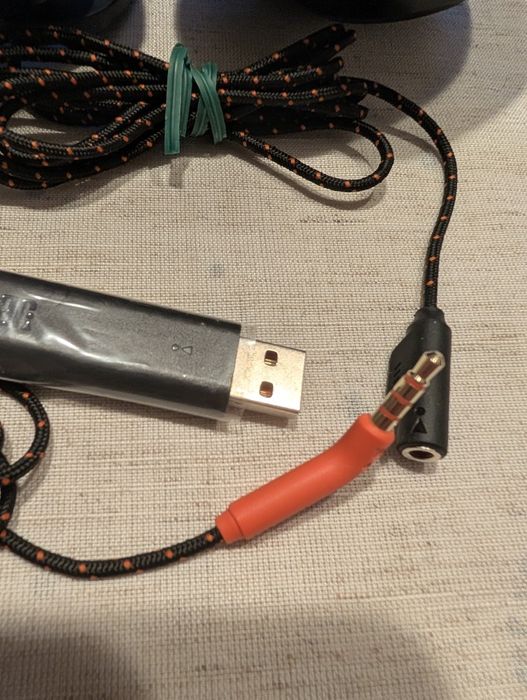 Casti JBL cu microfon