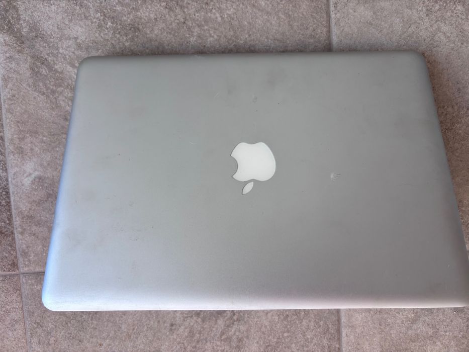 Лаптоп Apple Macbook 2009