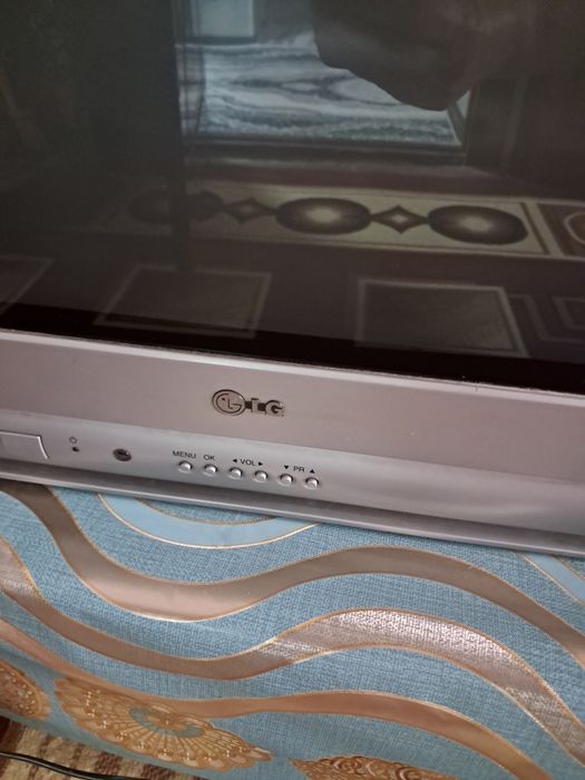 Продаётся телевизор