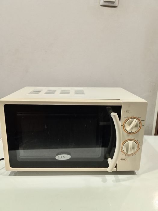 Продам микроволновку.