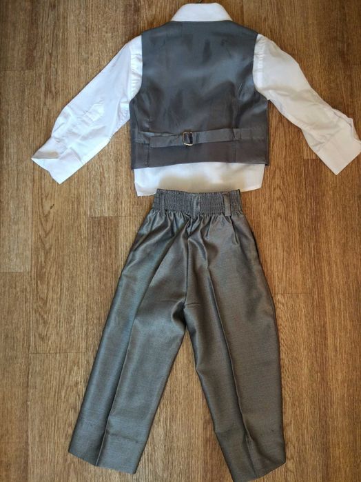 Костюм /рубашка,брюки, пиджак/