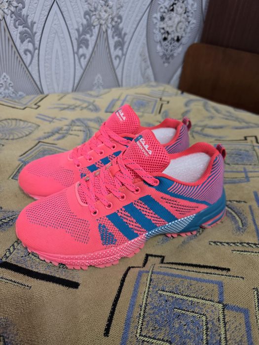 Продам кроссовки