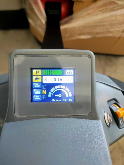 Liza electrica cu catarg WS15H 1500KG 2000MM - 3500MM