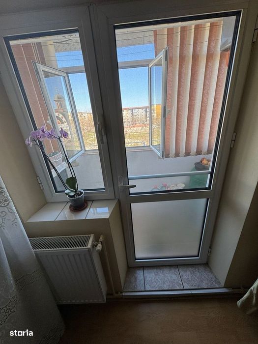 Vand apartament 2 camere Crihala, centrala gaz