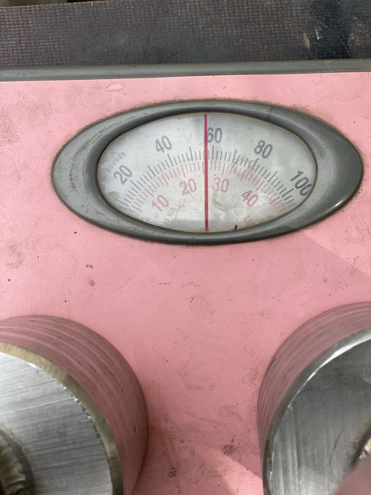 Гантели не разборные 2 штуки.