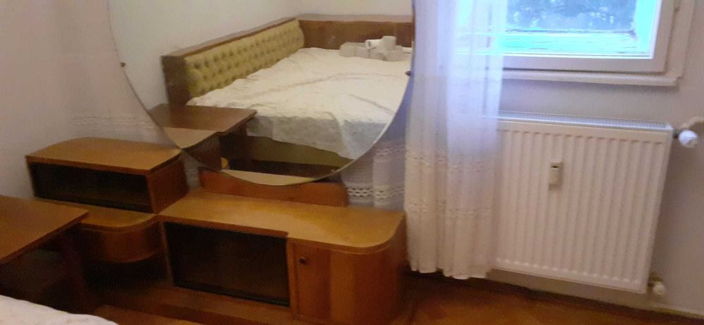 mobila din lemn masiv pt incaperi rustice pt.turism traditional