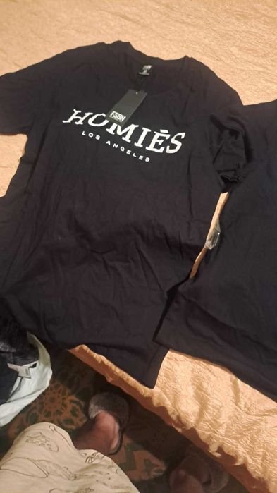 Продавам ги на евтино дрехи маркови