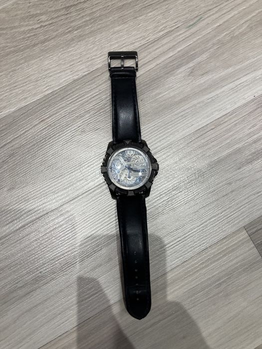 Часовник GUESS до края на месеца 60 лева