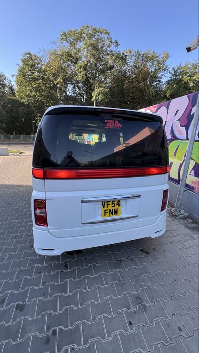 NISSAN elgrand e51