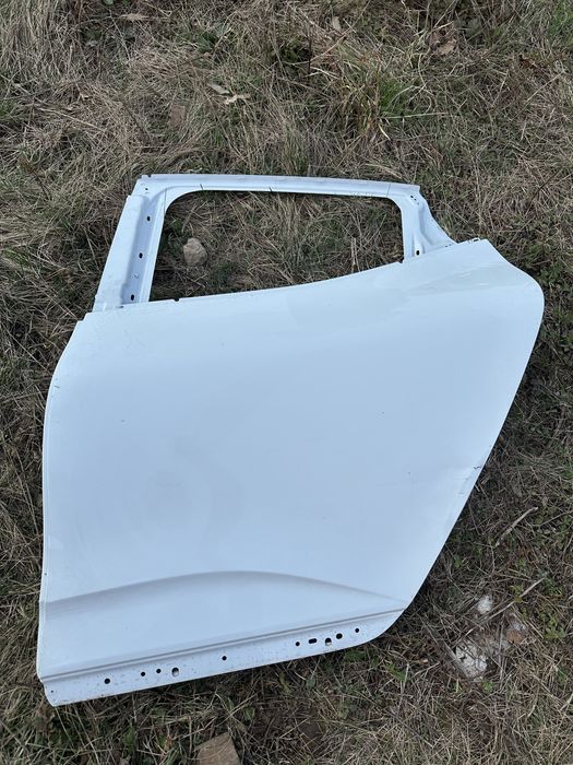 Ușă stânga spate renault clio 5.