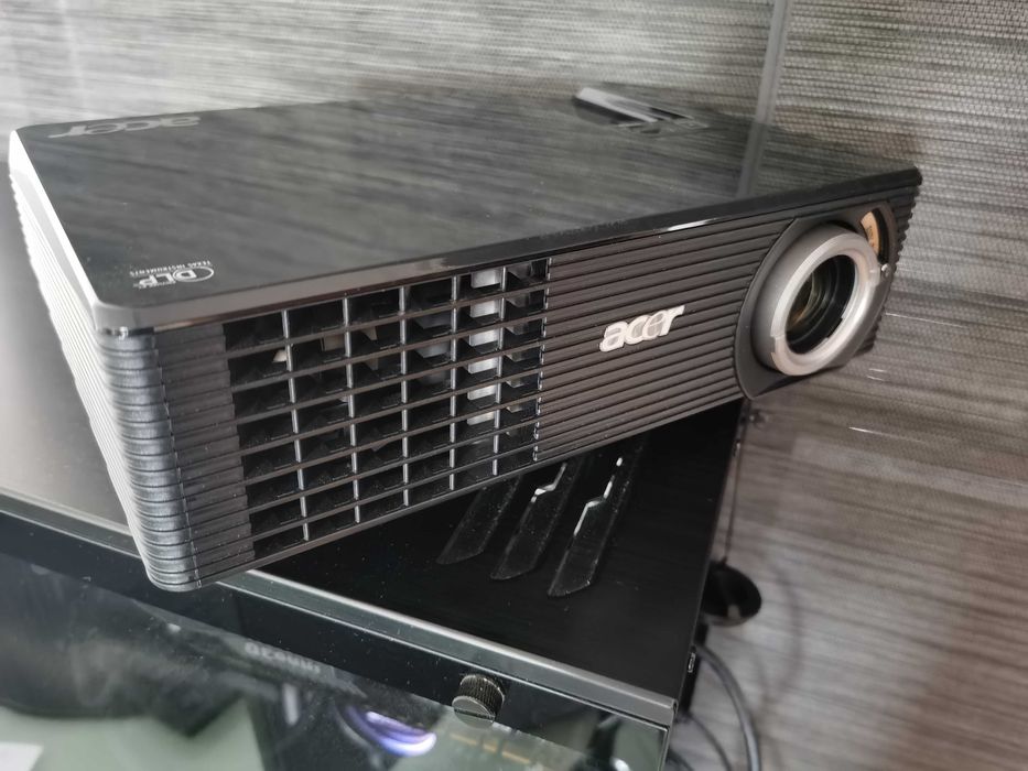 Videoproiector Acer 1260 DLP-2000lumen + ECRAN PROIECTIE 180cmx180cm