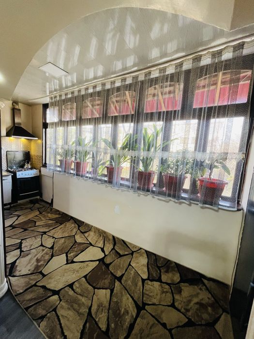 Продается 2-х переделана в 3-х комнатную квартиру