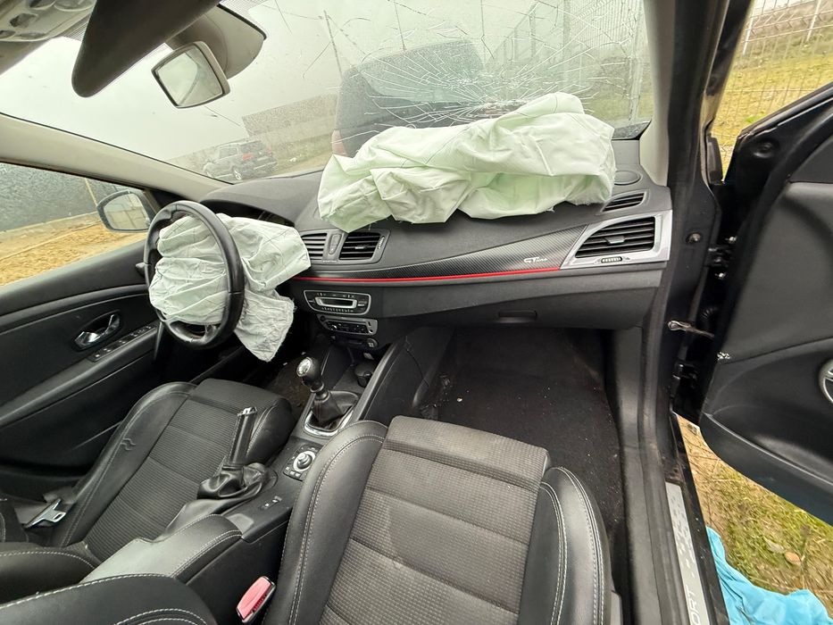 Dezmembrez megane 3 hatchback si break