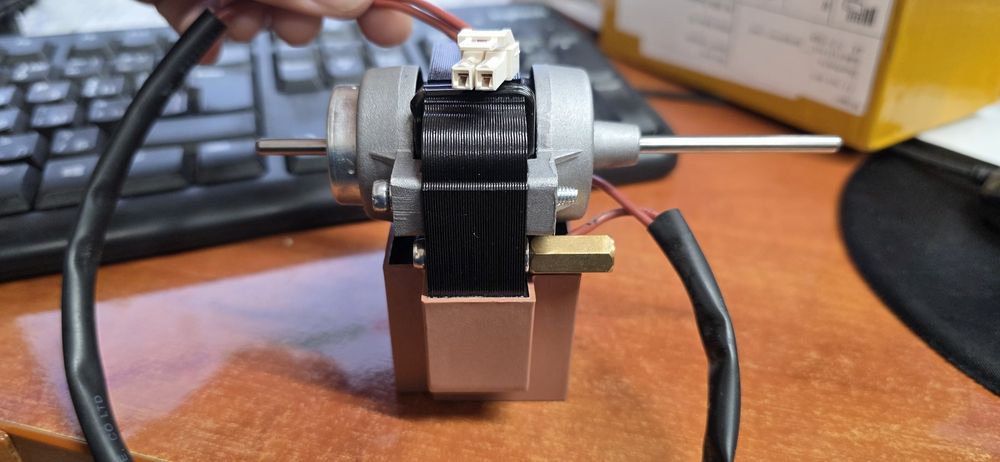 Мотор за хладилна витрина