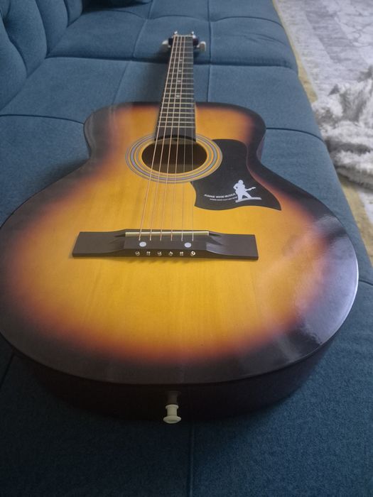 Акустический гитара